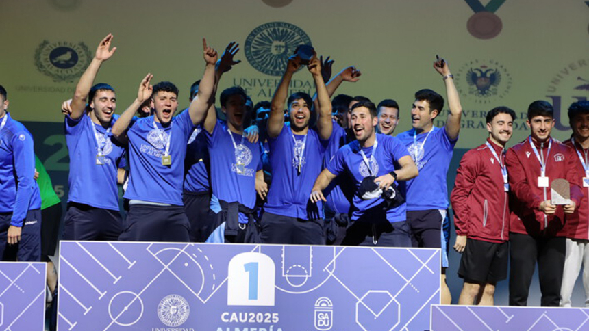 La gran fiesta del deporte universitario andaluz llena la UAL de colorido y de los mejores valores